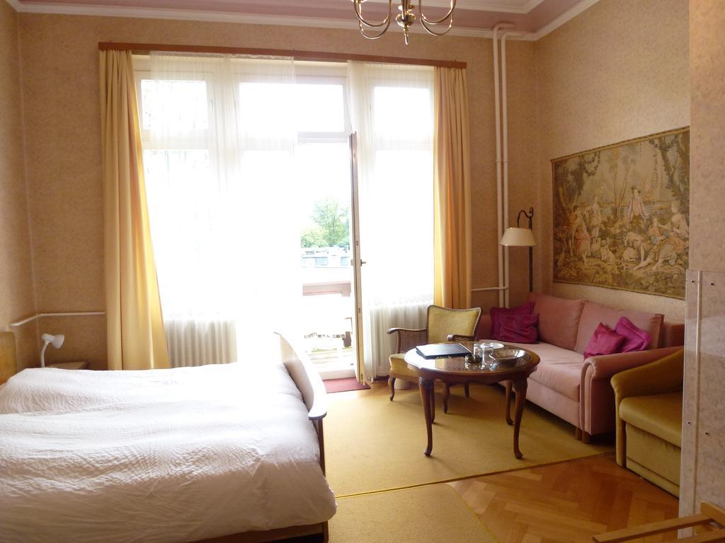 Hotel Tanneck Baden-Baden Room photo
